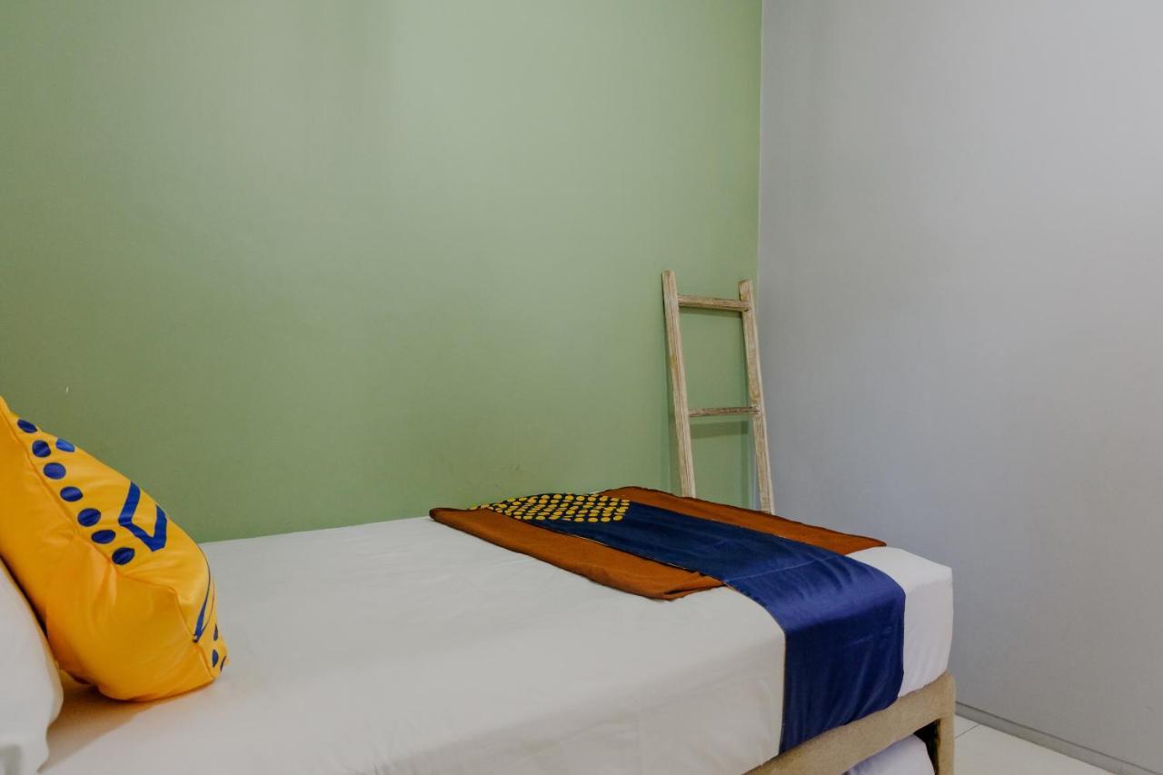 Spot On 1712 Griya Shanta Residence Malang Buitenkant foto