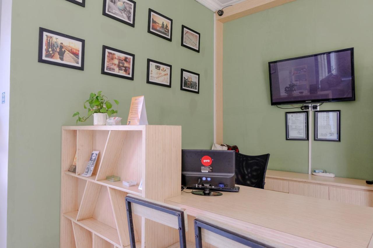 Spot On 1712 Griya Shanta Residence Malang Buitenkant foto