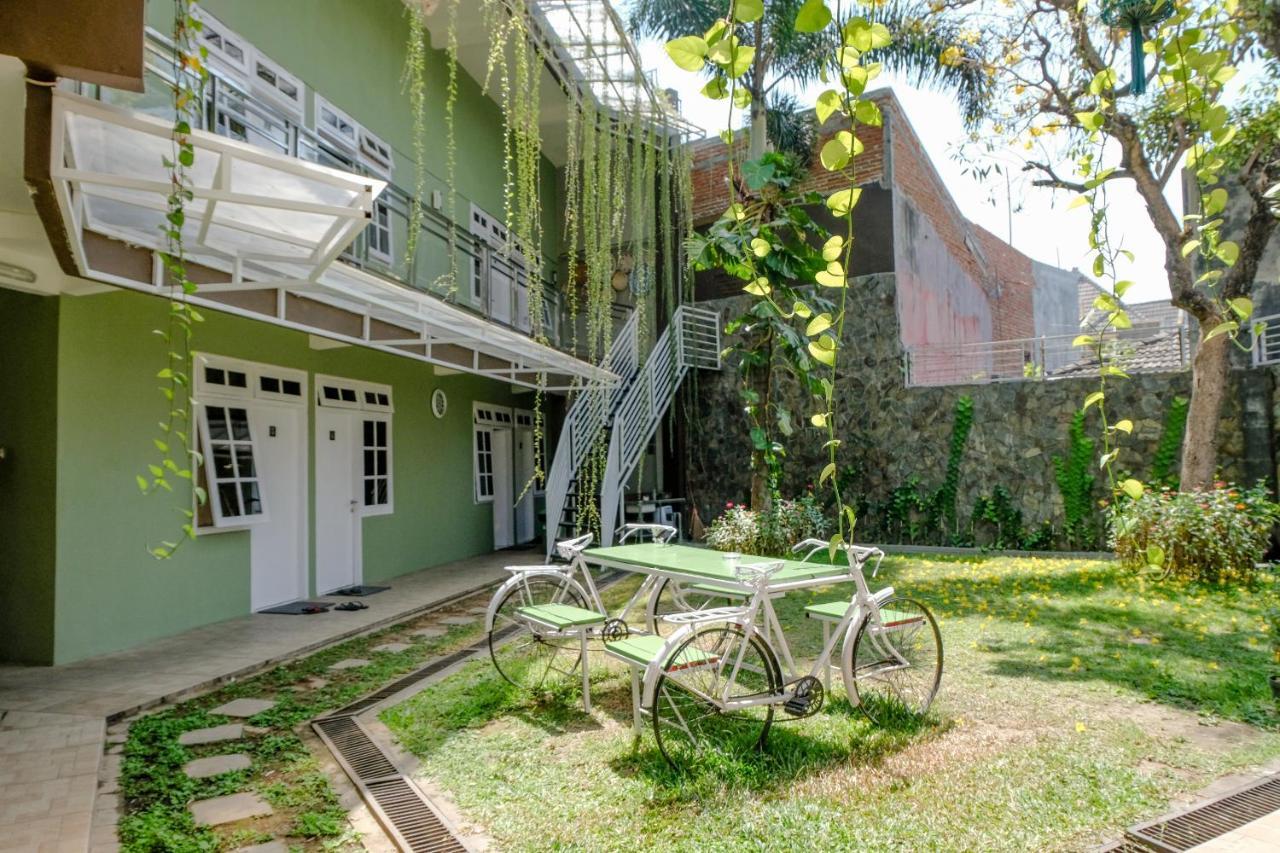 Spot On 1712 Griya Shanta Residence Malang Buitenkant foto